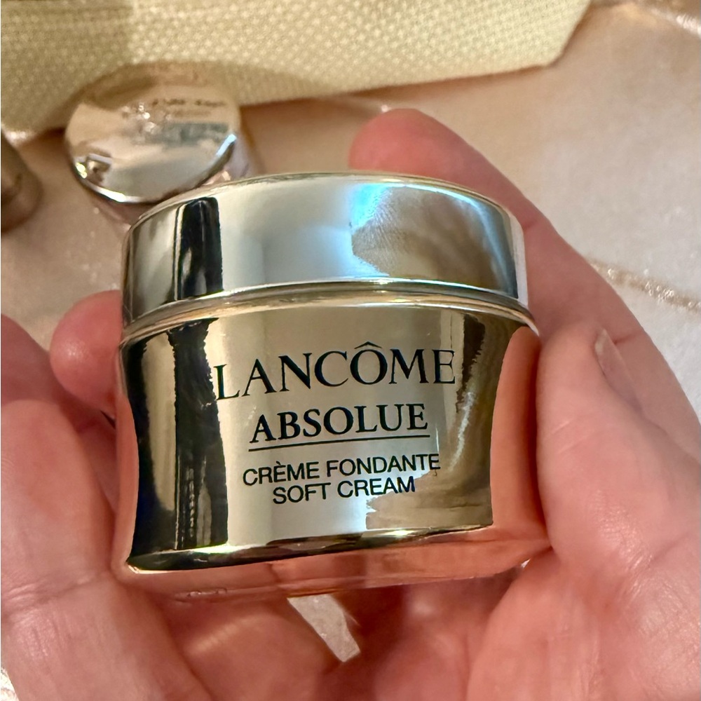 Lancôme Skincare and Makeup Set - Picture 3 of 7